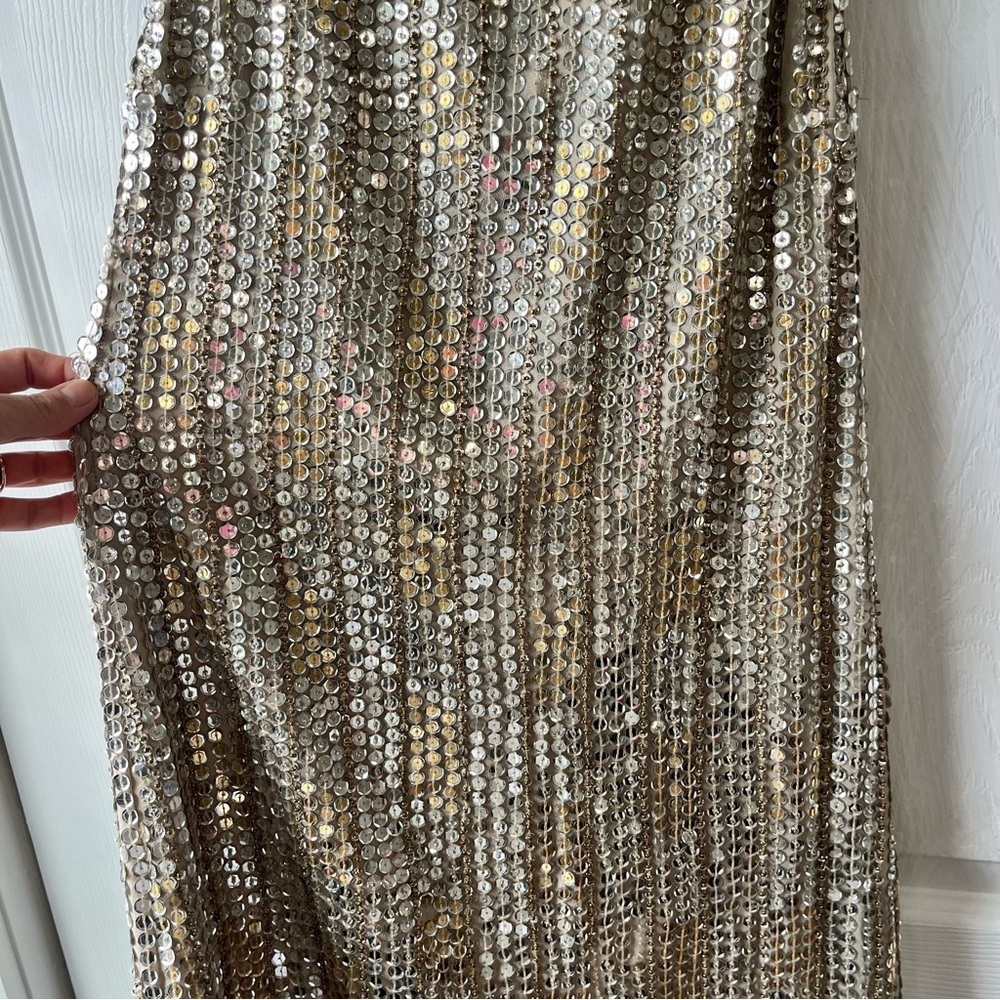 ALICE + OLIVIA Gold / Silver Sequin Dress size 4 - Picture 7 of 9